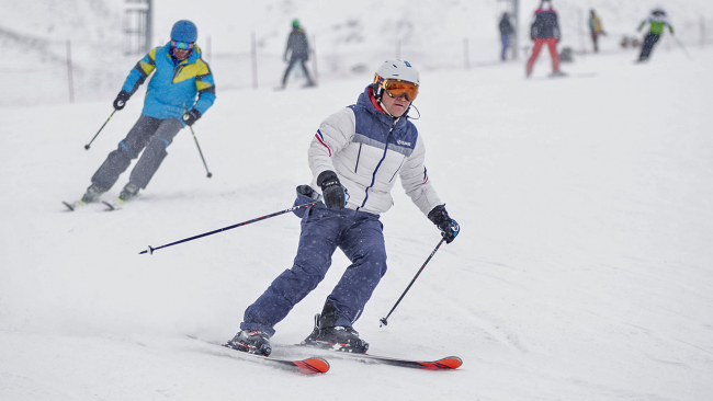 Yılın ilk gününde kayak merkezlerinde yoğunluk oluştu